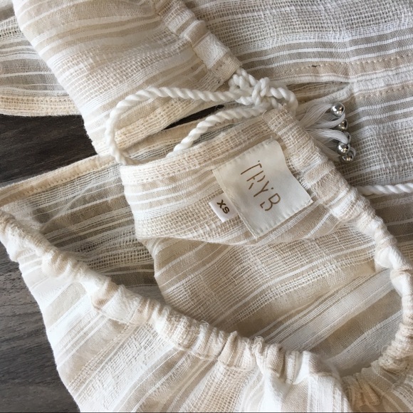 TRYB212 Stacey Lace Ruffle Top - Picture 7 of 7